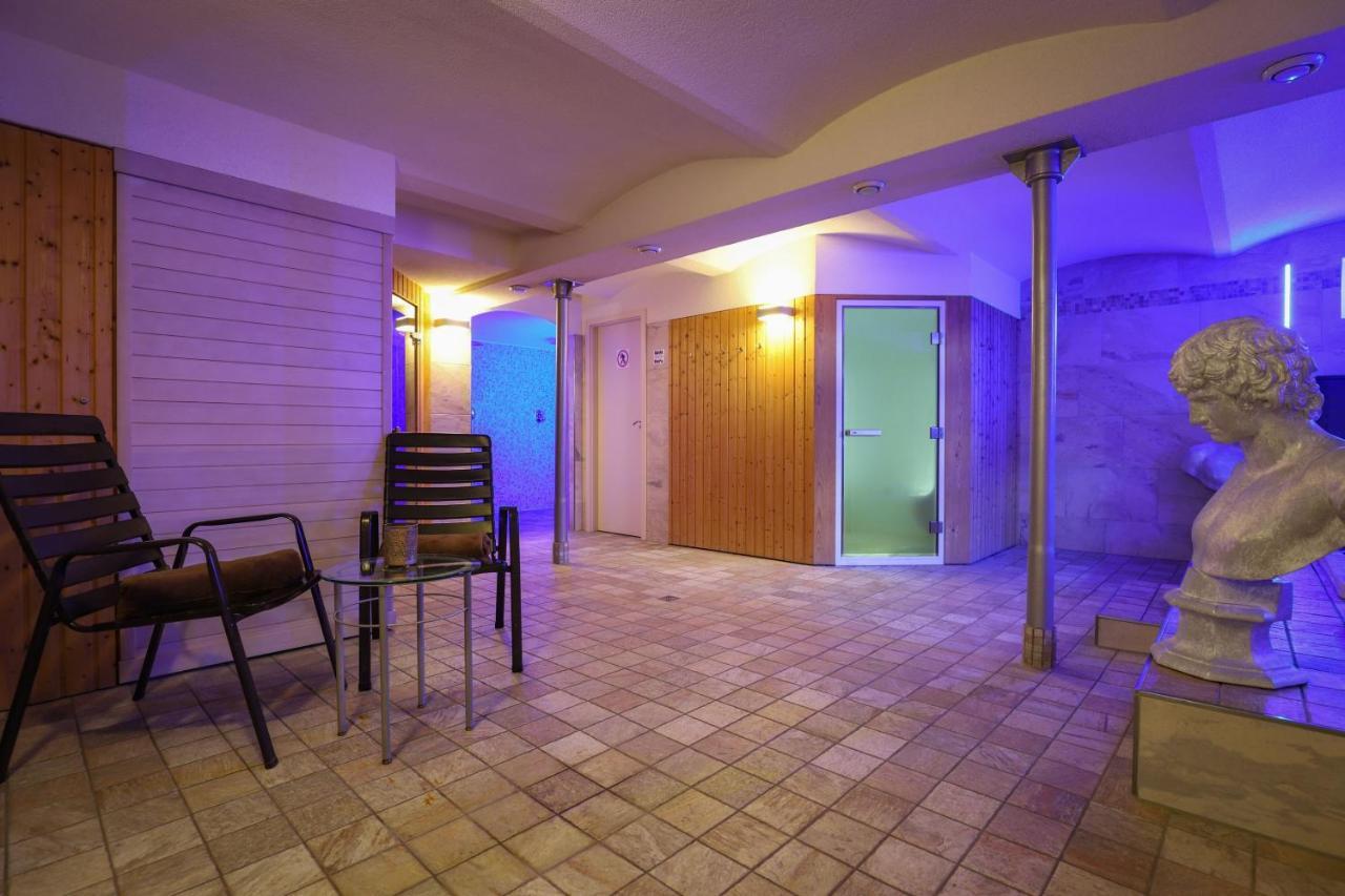 Active & Wellness Hotel Subterra Ostrov  Exterior photo