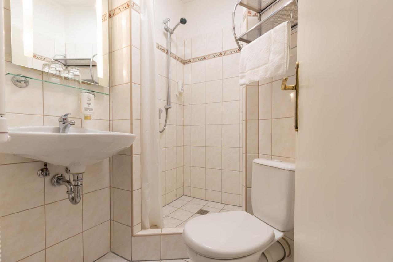 Active & Wellness Hotel Subterra Ostrov  Room photo
