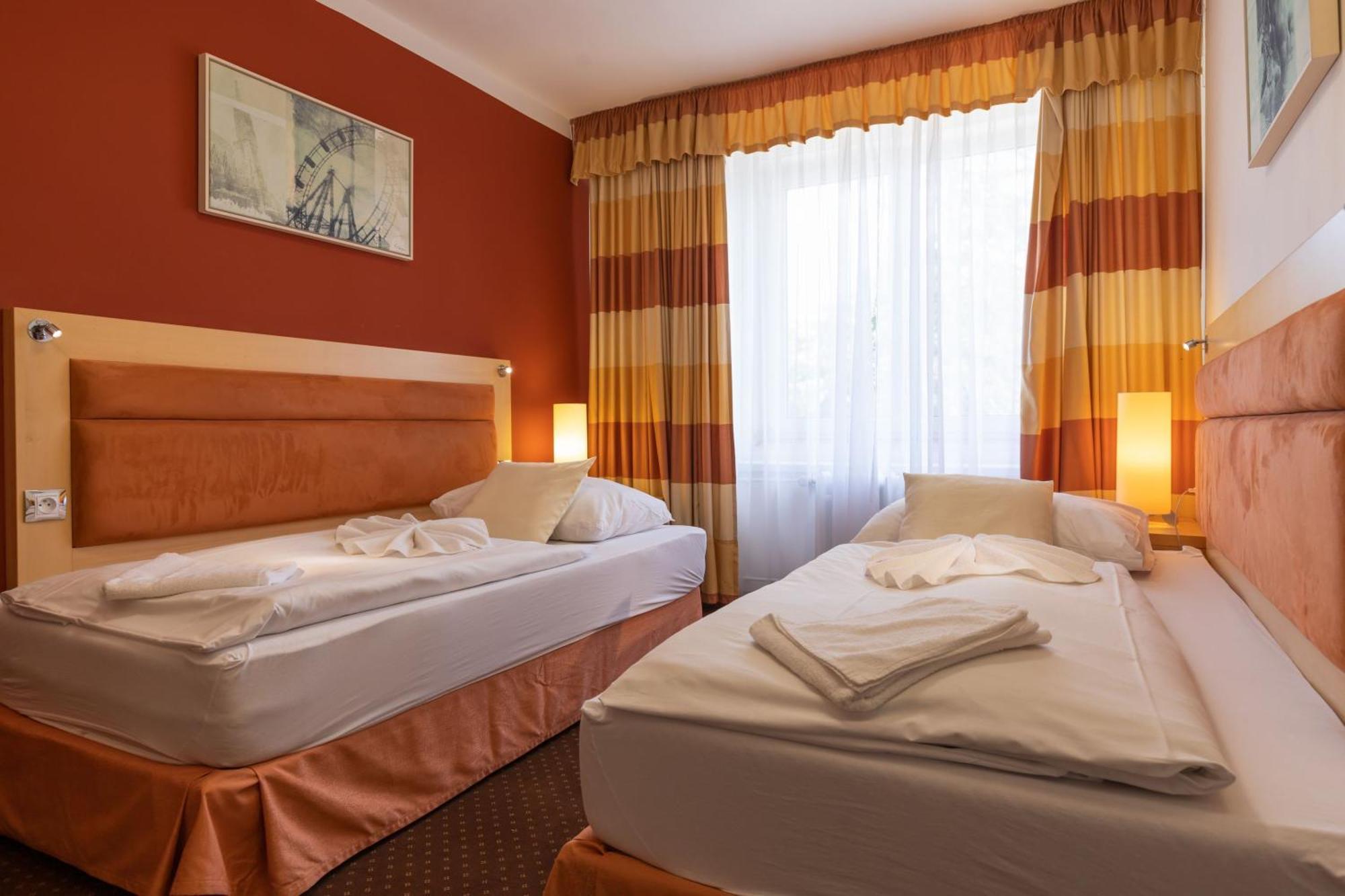 Active & Wellness Hotel Subterra Ostrov  Room photo